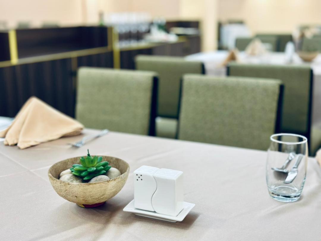 Meilin International Hotel 坎帕拉 外观 照片